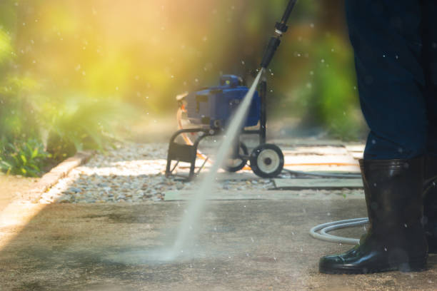 Best Window and Screen Pressure Cleaning in Eveleth, MN